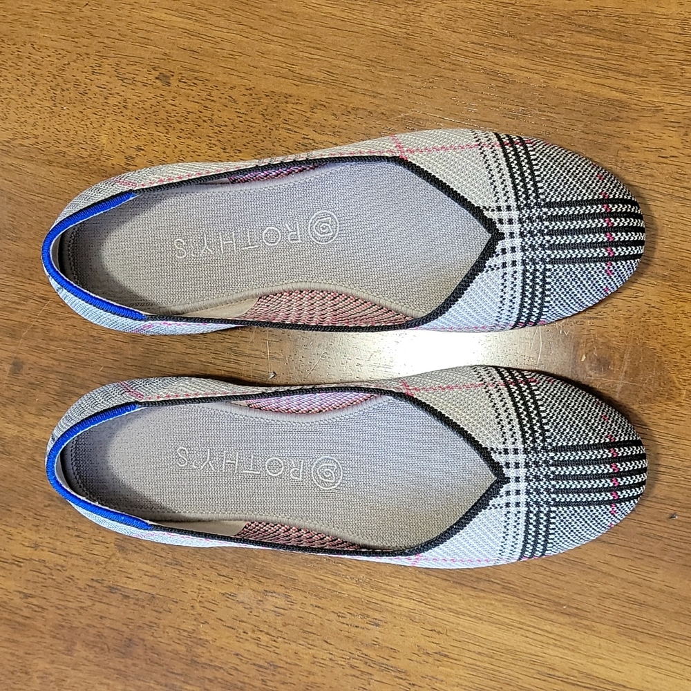 Grey Glen Plaid Rothy's Flats, size 9.5